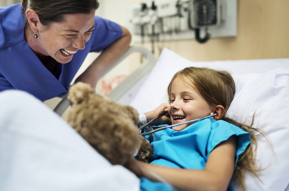 Fissuras palatinas: saiba com quantos anos a criança pode fazer a cirurgia e como é feita 3 cirurgia Fissuras palatinas
