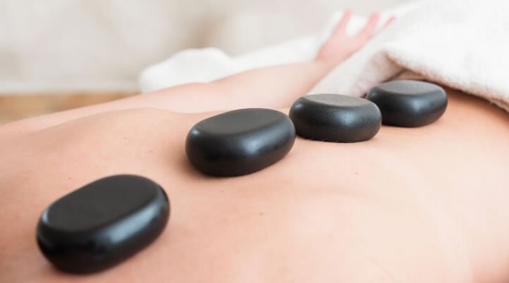 Os diferentes tipos de massagem relaxante e seus efeitos terapêuticos 4 Os diferentes tipos de massagem relaxante e seus efeitos terapêuticos 1
